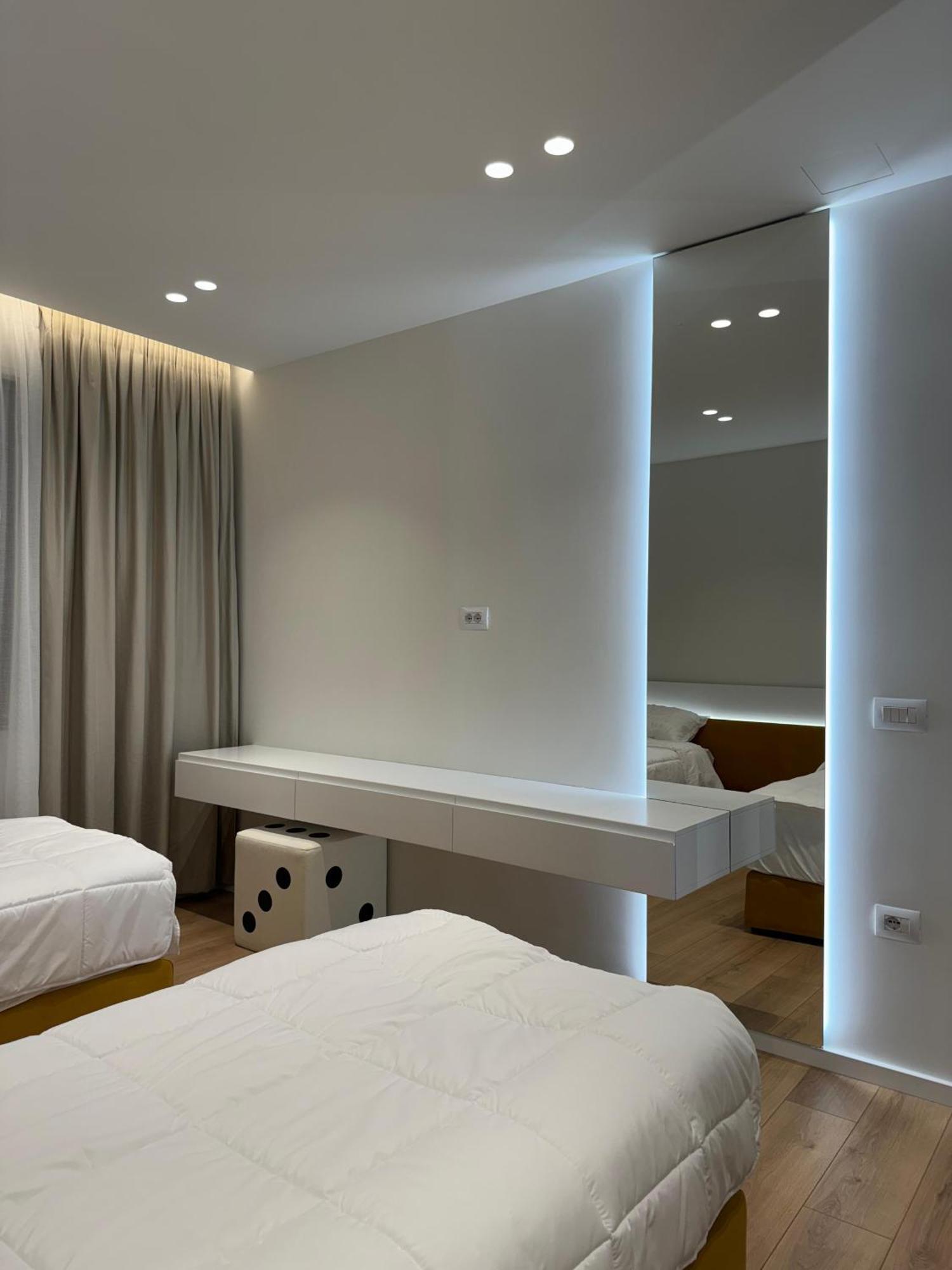 Incasso City Center Apartment Tirana Esterno foto