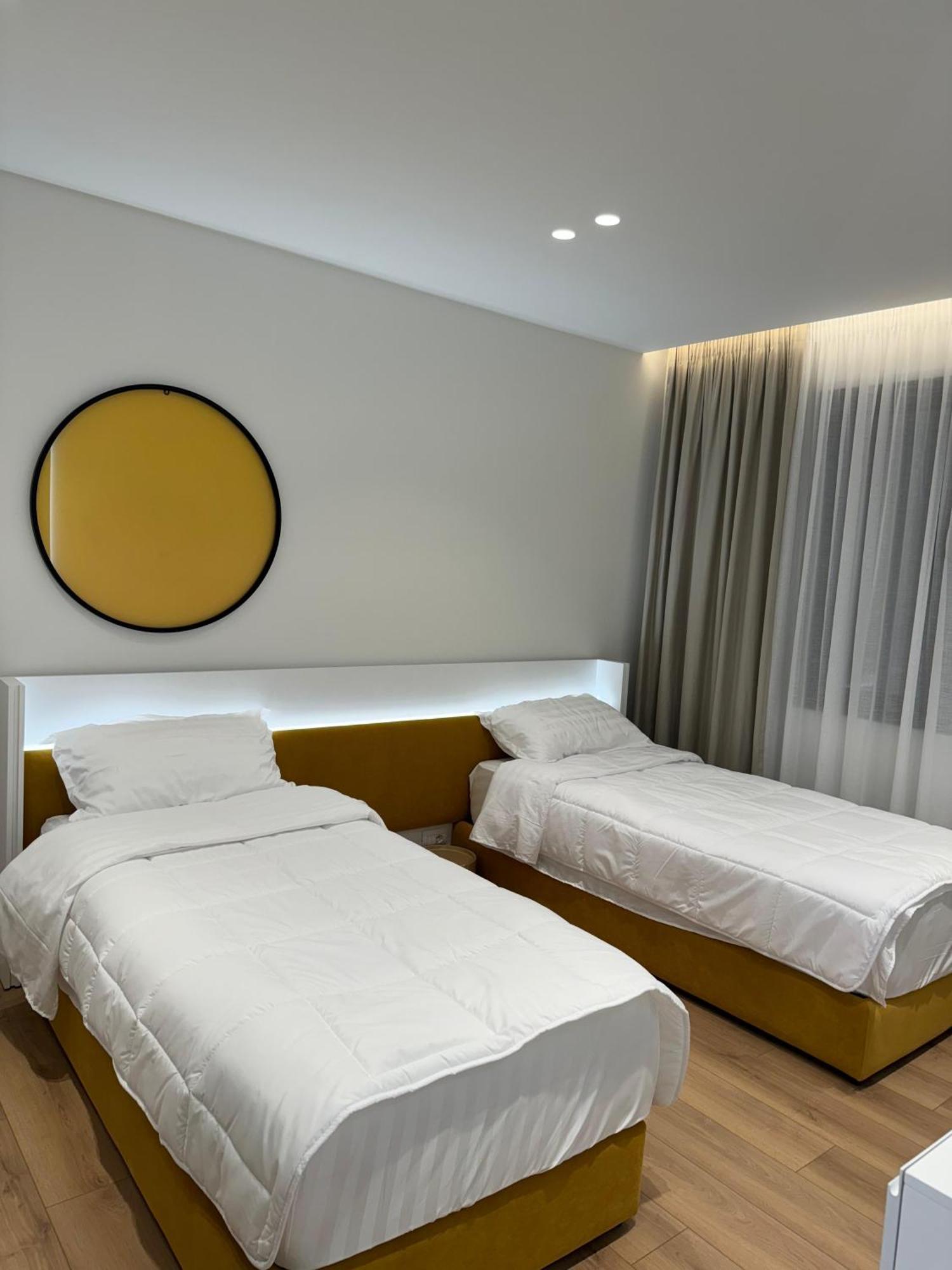 Incasso City Center Apartment Tirana Esterno foto